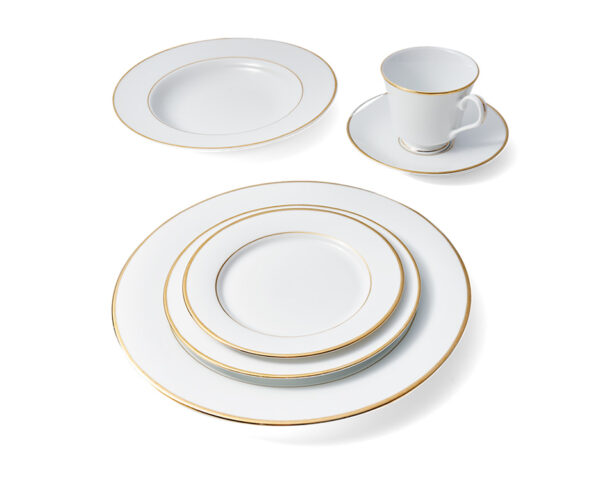 gold rim dinnerware